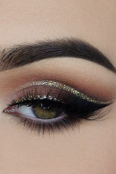 Makeup Cantik, Make Up Designs, Wedding Eyes, Eye Makeup Images, Mekap Mata, Wedding Eye Makeup, Bridal Eye Makeup, Cat Eye Makeup