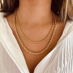 Add a touch of edge to your jewelry collection with our elegant braided rope chain necklace. Perfect for layering or wearing alone, its delicate design will elevate any outfit. Made with high-quality stainless steel, it's durable and long-lasting. Treat yourself or gift to a loved one today Material: Stainless Steel.Water resistant. Free People Jewelry, Rope Chain Necklace, Luxury Necklace, Braided Rope, Monogram Necklace, Rope Necklace, Gold Accessories, Fashion Tips For Women, How To Look Classy