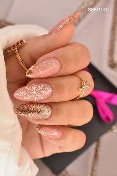 January Nails, Snowflake Nails, Her Nails, Christmas Nail, Manicure E Pedicure, Chrome Nails, Gold Nails, Cute Acrylic Nails