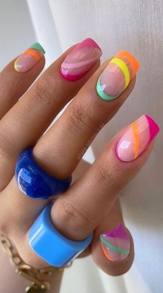 The best bright nails, bright nail ideas, bright nail colors, and bright nail designs for neon nails Nails And Rings, Bright Nail Designs, Multicolored Nails, Unghie Sfumate, Summer Gel Nails, Milky Nails, Bright Nails