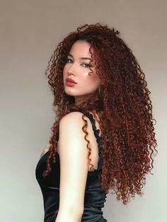 #chocolatelover 30s Hairstyles, Dark Ginger Hair, Long Textured Hair, Pineapple Hair, Comb Over Haircut, Highlights Curly Hair, Hairstyle Examples, Bold Hair Color, Negin Mirsalehi