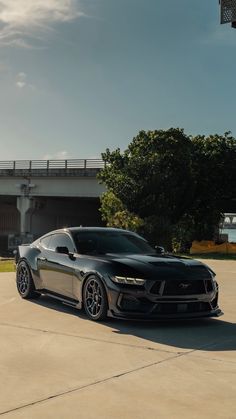 Ford Mustang Dark Horse 2024 Engine: 5.0L V8 Power: 373 kW / 507 hp Torque: 567 Nm / 418 lb-ft Weight: 1,769 kg / 3,900 lbs 0-60 mph: 3.8 seconds Top Speed: 270 kph / 168 mph