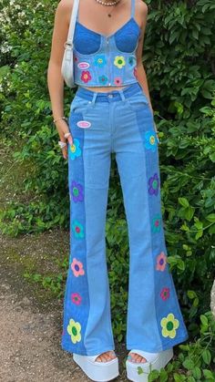 Colorful Bell Bottoms, Colourful Concert Outfit, Elton John Concert Outfit Women, Rainbowcore Outfit, Hippy Fits, Parklife Outfit, Rainbowcore Fashion, Painted Pants, Hslot Outfit Ideas