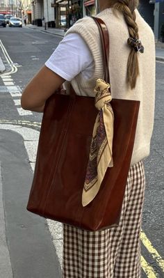 Fall Silk Scarf Outfit, Market Bag Aesthetic, Womens Knitted Vest, Vintage Style Aesthetic, Concert Style, Scarf Bag, Interesting Outfits, Womens Khakis, Mia 3