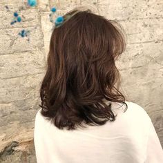 Women Hair Lengths, Medium Length Haircut With Layers Wavy Hair, 80s Layers Haircut, Thick Layered Hair Short, Thick Wavy Medium Length Hair, Medium Length Hair Shaggy Layers, Shoulder Length Cut With Subtle Layers, Medium Length Hair Styles With Layers, Med Length Hair With Layers