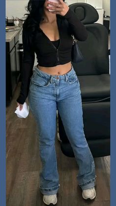 Becky G Concert Outfit Ideas, Cute Raining Day Outfit, 20 Yr Old Outfits, Jean Jacket Outfits Cropped, Classy 20 Year Old Outfits, Casual Outfit Heels, 25 Yr Old Outfits, Outfits With Belly Piercing, Out To Lunch Outfit