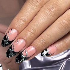 Chrome Nails Designs Black, Chrome Flame Nails Designs, Chrome Flames Nails, Matte Black And Silver Nails, Black Chrome Nail Designs, Fall Out Boy Nails, Black And Silver Chrome Nails, Silver And Black Nail Designs, Silver Flame Nails