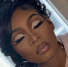 Black Dress Makeup Ideas Classy, Natural Gold Makeup, Baby Shower Makeup Ideas, 2024 Prep, Maroon Makeup, Baddie Ideas, Vintage Makeup Looks, Pageant Makeup, Birthday Makeup Looks