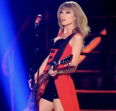 taylor swift performs on stage at the cmt music awards in nashville, tenn