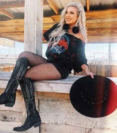 Classy Biker Outfit, Punk Western Fashion, Sturgis Rally Women Outfits, Country Grunge Outfits, Bike Week Outfits, Bachelorette Trip Outfits, Fishnets Outfit, Edgy Cowgirl, Cowboy Boots Outfit Winter