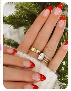 Holiday Nails French Tip Red, Red Tip Nails With Snowflake, Red Tip Nails Christmas, White And Red Nails Christmas, Festive Christmas Nails Red, Red Nails White Tips, Christmas Red French Tip Nails, Christmas Nails Red Tips, Christmas Swirl Nails