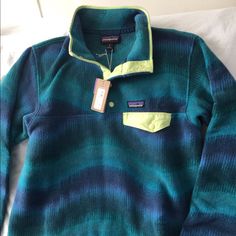 Patagonia Women's Lightweight Synchilla Snap-T Pullover Medium Aurora Dark Borealis Green New With Tags Passing Through A Smoke Free And Pet Free Home This Is The Last Medium I Have In Stock!!! New Here? If It’s Your First Purchase On Poshmark, Use Code Aqua777 At Checkout For 10$ Off!!! Patagonia Quarter Zip, Patagonia Fleece Pullover, Grey Jacket Women, Patagonia Pullover, Patagonia Better Sweater, Patagonia Synchilla, Patagonia Fleece, Quarter Zip Sweater, Grey Pullover