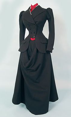 E: Equestrian Ensemble, Ca.1900. Sara Mueller, I thought of you when I saw this! Riding Habit, 1890s Fashion, 1800s Fashion, Period Outfit, Vintage Suits, Victorian Clothing, Antique Clothing, Pant Suit, Edwardian Fashion