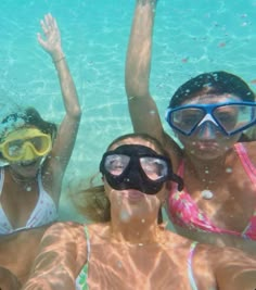 #snorkeling #besties #underwater #summer Bff Photos, Summer 25, Cruel Summer, Cute Friend Pictures, Beach Lifestyle, Preppy Summer