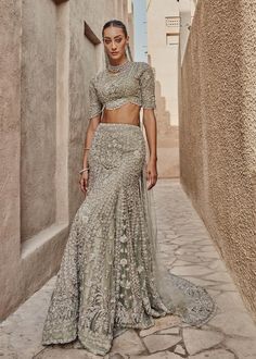 Saira Shakira Bridal, Maxi Pakistani, Grey Lehenga, Couture 2023, Green Lehenga Choli, Saira Shakira, Scalloped Blouse, Eastern Fashion