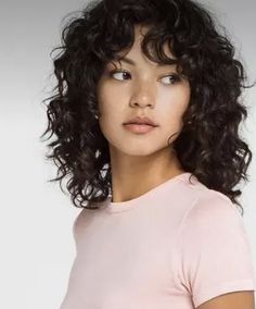 Short Curly Hair Face Framing Layers, Curly Hair Haircut Layers Short, Curly Shag Haircut Shoulder Length, Round Face Haircuts Curly, Wolfcut With Bangs Curly Hair, Curly Haircuts For Long Faces, Short 2c Haircut, Short Haircut For Wavy Hair Round Face, Shaggy Shoulder Length Curly Hair