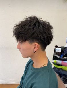 Low Fade Fringe Haircut, Curly Fringe Haircut, Fringe Haircut Men Asian, Fringe Haircut Men Straight Hair, Fringe Haircut Men Curly, Men Fringe Haircut, Long Fringe Haircut, Short Fringe Haircut Men, Haircut Men Straight Hair