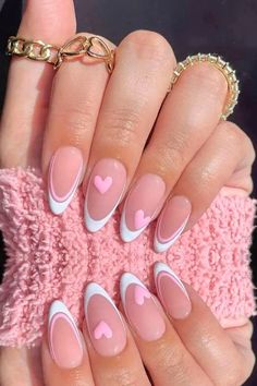 Cute Oval Valentines Nails, Cute Girly Acrylic Nails, Heart Envelope Nails, Valentine's Day Nail Ideas, Valentine S Day Nail, Valentine Pink Nails, Cute Aesthetic Nail Designs, Pink Valentines Day Nails Acrylic, Simple Almond Nails Designs