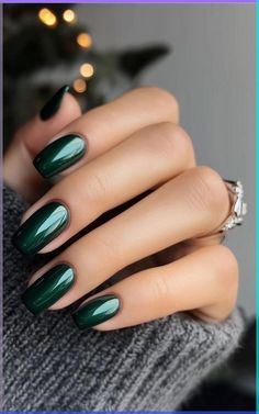 January Nail Ideas | Winter Manicure Inspo | Jan Cute Nails #January #januarynails Autumn Nails Emerald Green, Fall Nails Emerald Green, Dark Green Velvet Nails, Emerald Nails Chrome, Emerald Fall Nails, Forest Green Dip Nails, Dark Green Crome Nails, Solid Holiday Nails, Hunter Green Chrome Nails