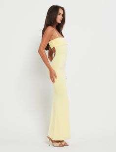 Prom Dress Yellow Long, Light Yellow Satin Prom Dress, Yellow Dress Corset, Long Simple Prom Dresses, Yellow Satin Midi Dress, Pretty Yellow Prom Dresses, Backless Yellow Dress, Prom Dress Ideas Simple, Butter Yellow Prom Dress