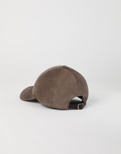 Suede baseball cap with shiny trim The iconic element of the Brunello Cucinelli collections elevates the refined, casual feel of this Baseball cap. Made of soft suede, the accessory is enriched with a stripe embroidered with rows of shiny monili, adding a precious, feminine touch. Classic Brown Baseball Cap With Curved Visor, Casual Leather Baseball Cap With Curved Visor, Luxury Adjustable Brown Baseball Cap, Luxury Adjustable Baseball Cap With Curved Visor, Classic Leather Six-panel Baseball Cap, Luxury Adjustable Six-panel Hat, Luxury Brown Visor Baseball Cap, Luxury Brown Baseball Cap With Curved Visor, Adjustable Leather Baseball Cap With Curved Visor