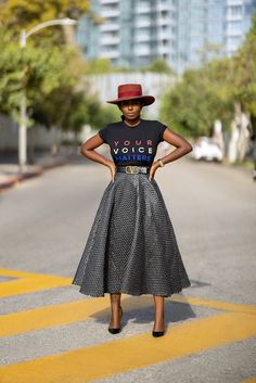 Skirt Tee Shirt Outfits, Skirt With Tshirt, Have A Blessed Weekend, A Blessed Weekend, City Clothes, Pencil Dress Outfit, Rock N Roll Dress, Blessed Weekend, 9to5chic Outfits