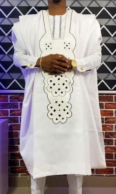 Agbada Styles Men, Agbada Designs For Men, White Agbada, Wedding Suit Groomsmen, Agbada For Men, Suit Groomsmen