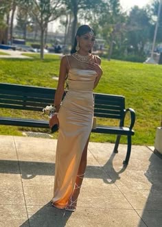 Gold Dress Long Classy Prom, 8th Grade Prom Dresses Formal, 8th Grade Dance Dresses Long, 8th Grade Prom Dresses Long, 8th Grade Graduation Dress Ideas, 8 Grade Prom Dresses, Champagne Hoco Dress, Birthdays Outfits, Eighth Grade Dance Dresses