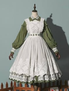 Anne With An E Dress, Fantasy Clothing Design, Male Fantasy Clothing, Victorian Era Dresses, 1890s Fashion, Dress Apron, 1800s Fashion, Classic Lolita