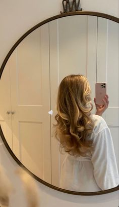 Straight Hair Highlights Blonde, Pink Dress Valentines Day Outfit, Blow Outfit Hair Long, Clean Girl Wedding, Styled Hair, Pinterest Hair, Dream Hair