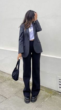 Formal Causal Outfits For Women, Debate Outfit School, Debate Outfits, March Outfit Ideas, Outfit Formal Mujer, 6th Form Outfits, Sixth Form Outfits, Outfit Elegantes, Look Formal