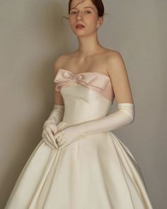 파티 드레스, Looks Party, Dream Wedding Ideas Dresses, Prom Dress Inspiration, Long Gloves, Glam Dresses, Wedding Dress Inspiration, Rubber Band, Dream Wedding Dresses