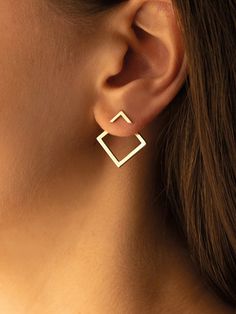 DETAILS
Composition: 100% Titanium Steel Apple Coloring, Geometric Studs, Grid Style, Color Swatches, Gold Earrings Studs, Accent Colors, Accessories Earrings, Trending Accessories, Everyday Essentials Products