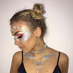 Coachella Make-up, Alien Make-up, Coachella Hair, Coachella Makeup, Make Carnaval, Festival Makeup Rave, Alien Makeup, Halloween Make-up Looks, Alien Halloween