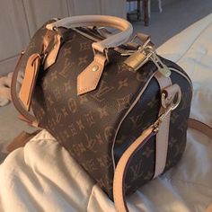 Handbags Wallpaper, Louis Vuitton Organizer, Louis Vuitton Handbags 2017, Speedy 25, Purse Organizer, Fashion Tote Bag, Luxury Purses, Organizer Bag, Lv Handbags