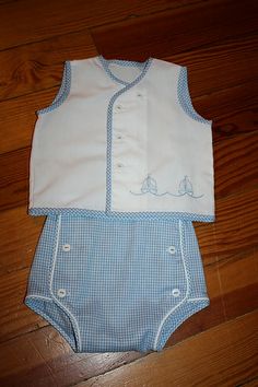 Diaper Shirt, Baby Born Clothes, Classic Baby Clothes, Baby Clothes Patterns Sewing, Girls Clothes Patterns