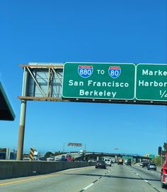 the freeway sign is clearly visible for all of us to see on this day in san francisco