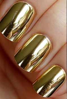 this is probably not healthy, but very cool. Nail Glam, Golden Nails, Nagellack Trends, Gold Nail Polish, Colorful Nails, Gold Nail, Her Nails, Metallic Nails, Pretty Nail Art