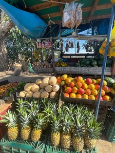 Colorful fruit stand on the side of the road in Costa Rica. Costa Rica Fruit, Aesthetic Pineapple, Costa Rica Pictures, Costa Rica Retreat, Costa Rico, Fruit Aesthetic, Costa Rica Beaches, Fruit Stand