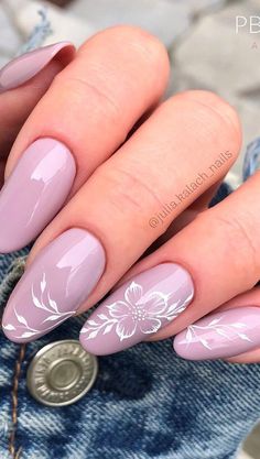 Flowers On Nails, Flower Nails Design, Floral Manicure, Slippers High Heels, Flowers Nails, Unghie Sfumate, Lavender Nails, Fancy Nails Designs, Pretty Nail Art Designs