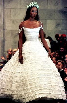 90s Model, Model Life, White Wedding, 90s Fashion, Runway Fashion