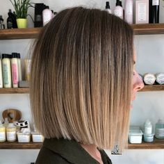 Bob With Balayage, Blonde Ombre Short Hair, Ombre Brown To Blonde, Brunette Bob Haircut, Ashy Blonde Balayage, Hair Color Flamboyage, Brown To Blonde Ombre, Blond Ombre, Brunette Bob