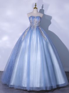 An on fad scoop neckline that comes under an impression bodice and also enclosed with a corset shoelace up back. Aladdin Genderbend, Long Sleeve Wedding Dress Backless, डिजाइनर कपड़े, Quinceanera Dresses Blue, Blue Ball Gowns, Wedding Dresses Cinderella, Marine Uniform, Modern Princess, Cute Wedding Dress