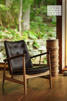 black leather lounge chair in living room