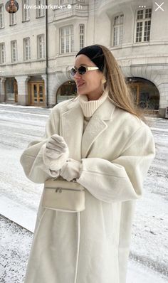 Baret Outfit, Mantel Outfit, Old Money Winter, Classy Winter Outfits, Chic Winter Outfits, Winter Fashion Outfits Casual, Europe Outfits, Cold Outfits, Paris Outfits