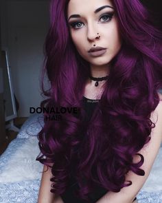 dark purple wavy waist length wig http://www.donalovehair.com/335-dark-purple-wavy-waist-length-lace-front-synthetic-wig-sny089.html？Pin=010 Platinový Blond, Fete Emo, Violet Colour, Rambut Brunette, Dark Purple Hair, Plum Hair, Colour Hair, Brunette Balayage, Purple Shades