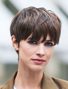 Hair Cut Ideas, Short Hair Cut, Blonde Hair With Bangs, Stylish Short Hair, Short Hair Trends, Trendy Short Haircuts