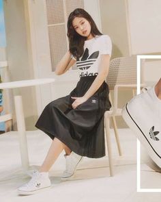 Jennie Adidas, Adidas Nizza, Adidas Outfit, Korean Girl