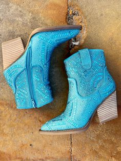 Very G Turquoise Maze of Life Boots | Gussieduponline The Turquoise Maze of Life Booties are your shortcut to style! With a 3" heel, pointed toe and turquoise rhinestone maze design details, you'll strut in confidence and find your way through life with ease. Plus, the inside zipper means you won't find yourself endlessly searching for a way out. Look great, feel great! Women's Western Fashion, Shoes Western, Womens Western Fashion, Maze Design, Turquoise Western, Sequin Boots, Western Boutique, Find Your Way, Western Booties