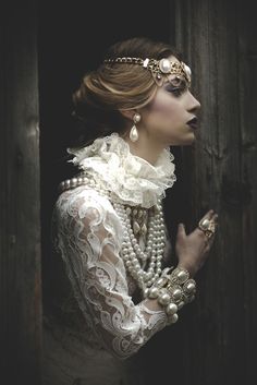 Regal Pearls And Lace, Wearing Pearls, Fantasy Photography, Pearl And Lace, Dark Beauty, Fantasy Fashion, Costume Design, Look Fashion, Henna